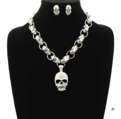 Skull Pendant Necklace Set