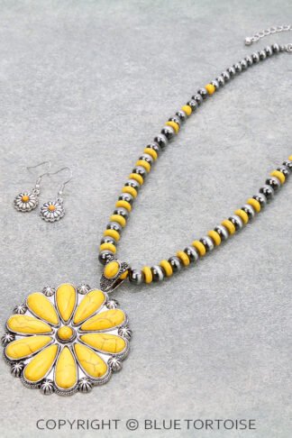 Yellow Western Concho Pendant Necklace Set