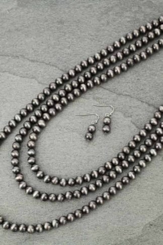 32″ Long Western Pearl Necklace