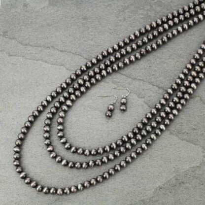 32″ Long Western Pearl Necklace