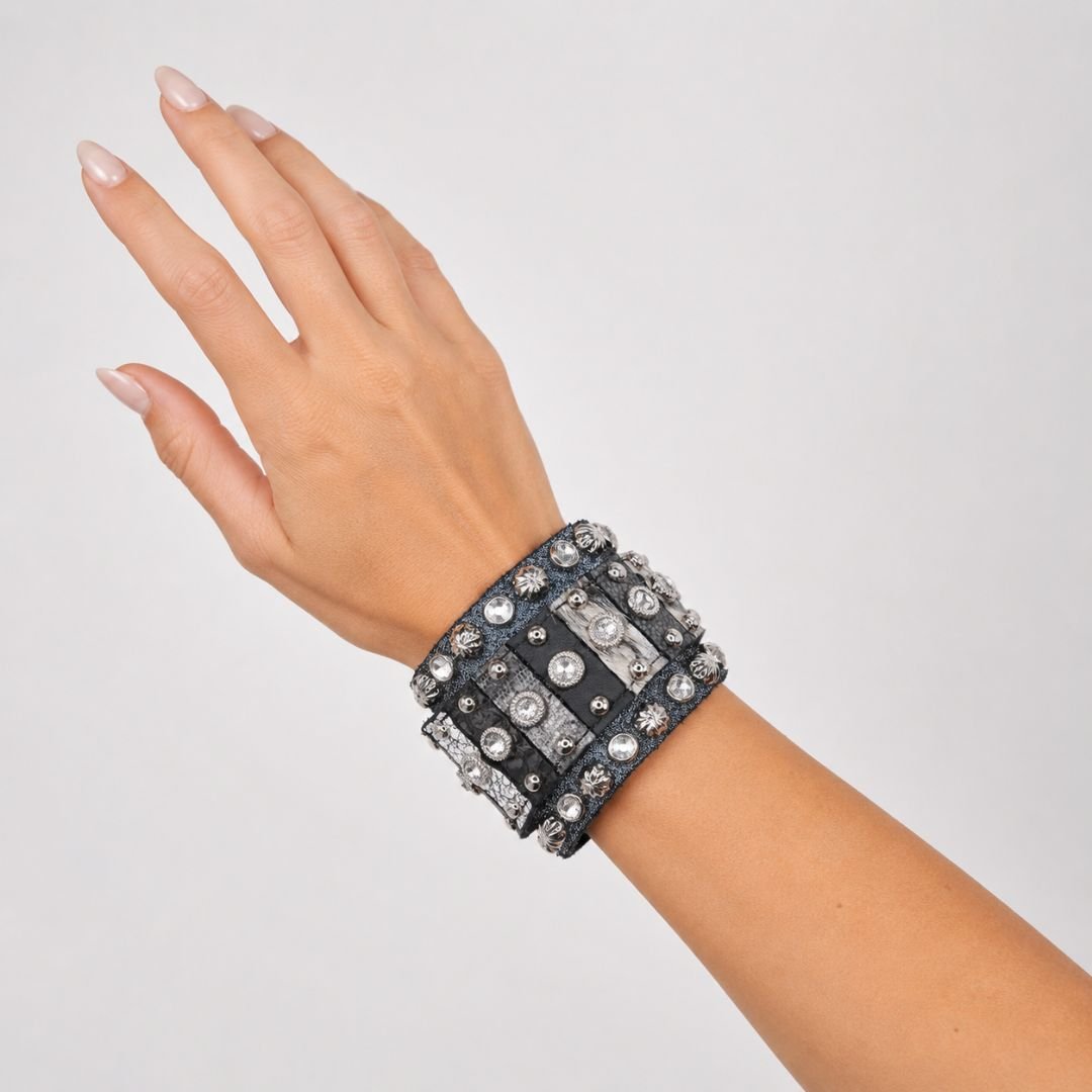 Rowdy Cowgirl Gunslinger Cuff with Stripe Black